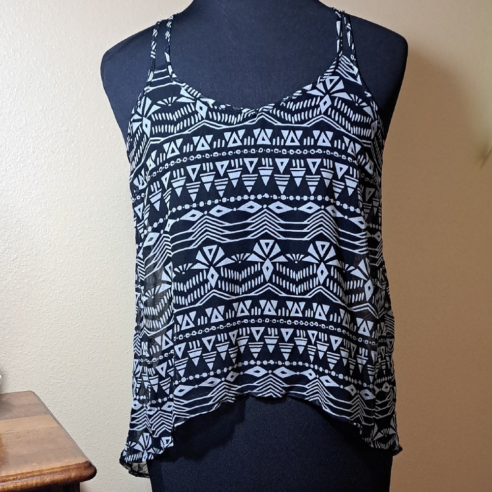 Forever 21 Black Tank Top with Sleek Design